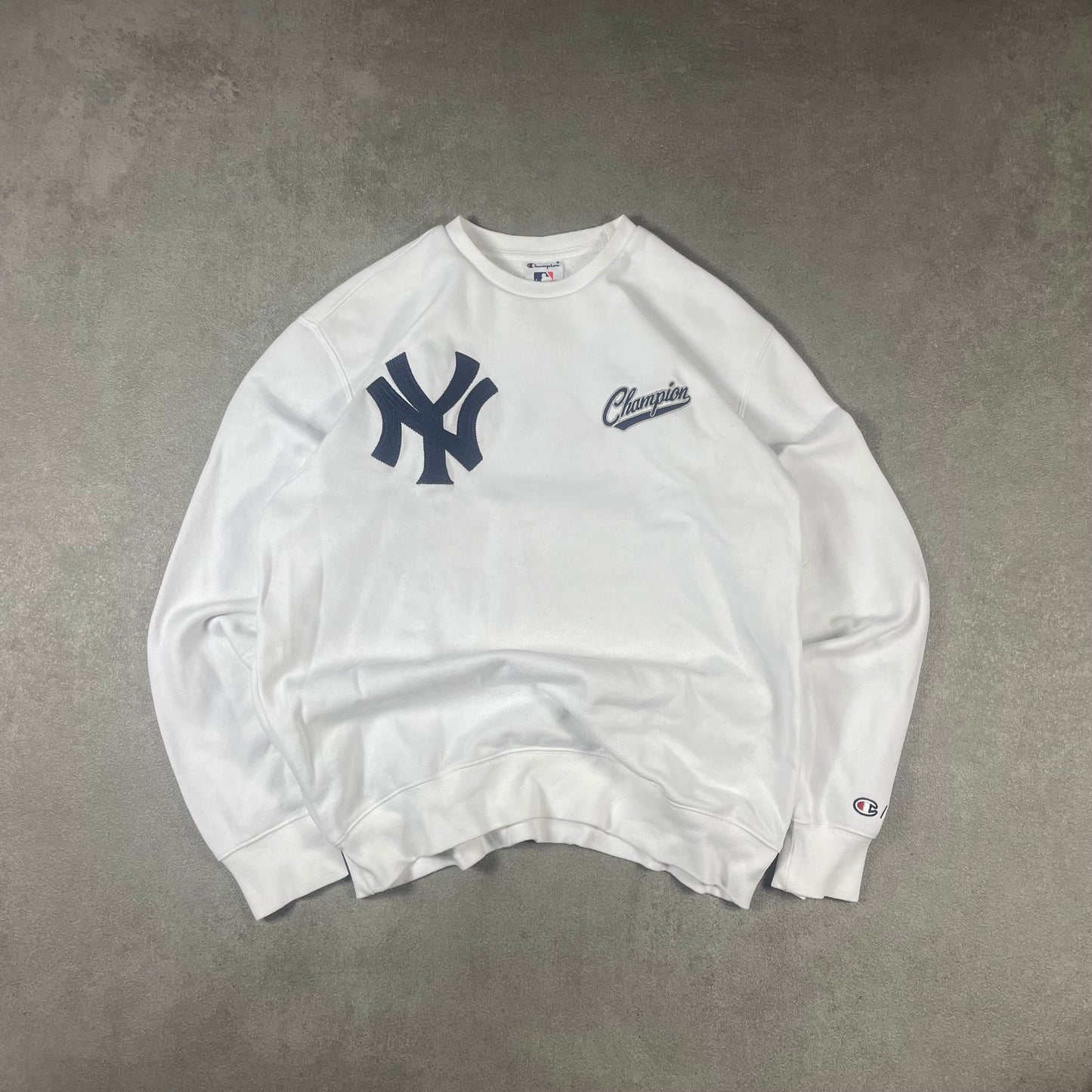 New York Yankee Crewneck (XL)