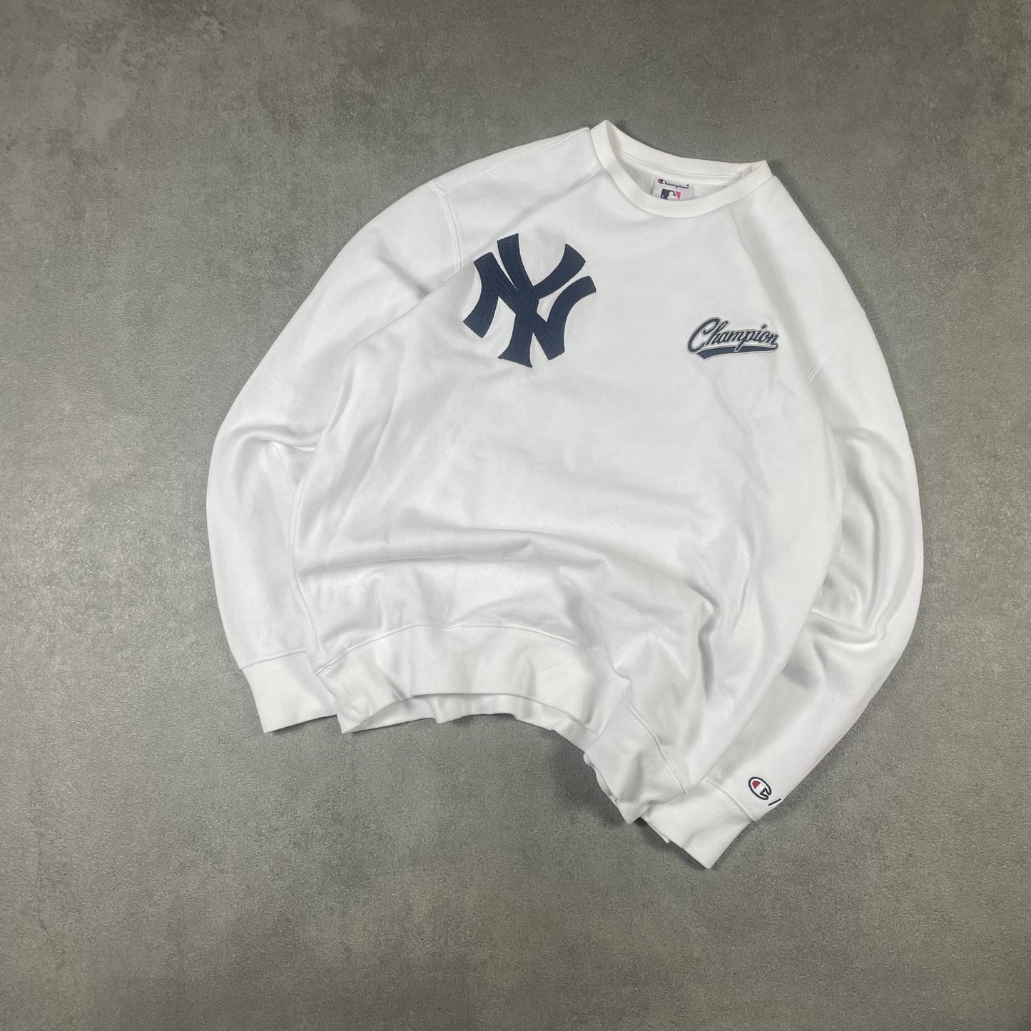 New York Yankee Crewneck (XL)
