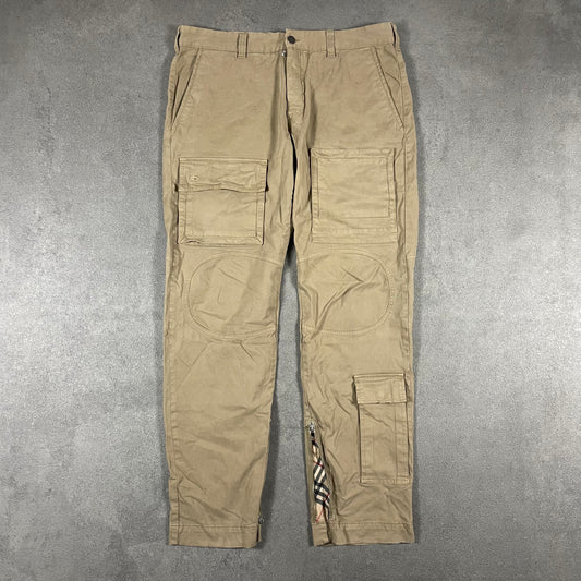 Burberry Cargo Pants (L)