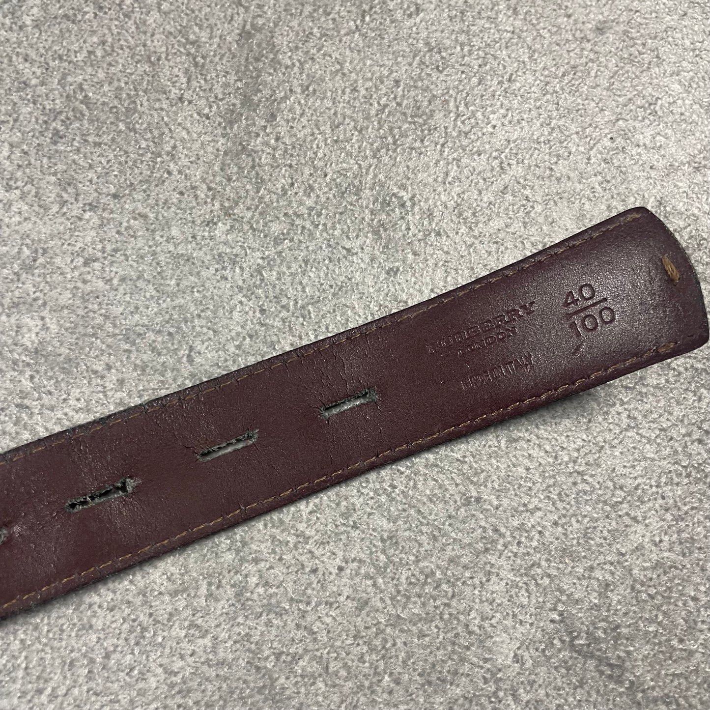 Burberry vintage Belt (90)