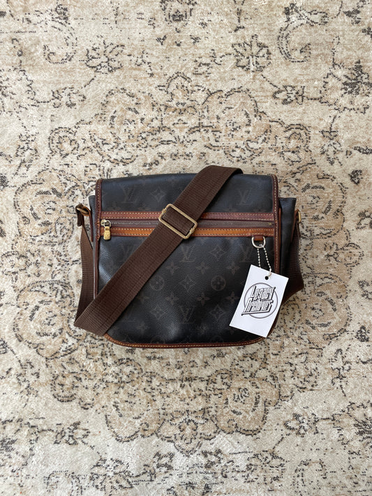 Louis Vuitton Bosphore Bag