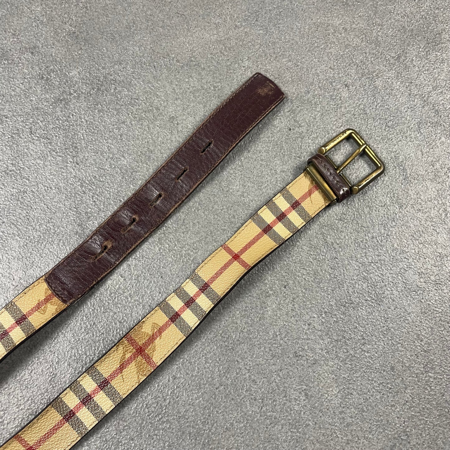Burberry vintage Belt (90)