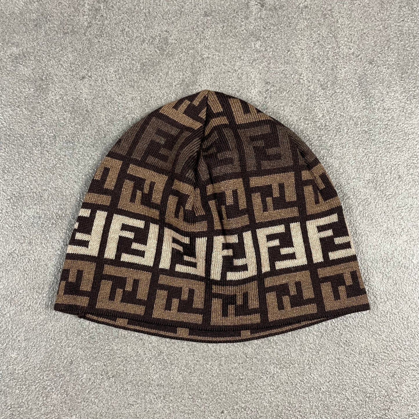 Fendi Set : Scarf + Beanie
