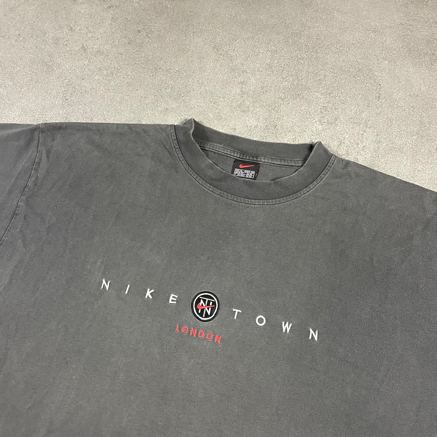 Nike vintage Tee (XL)