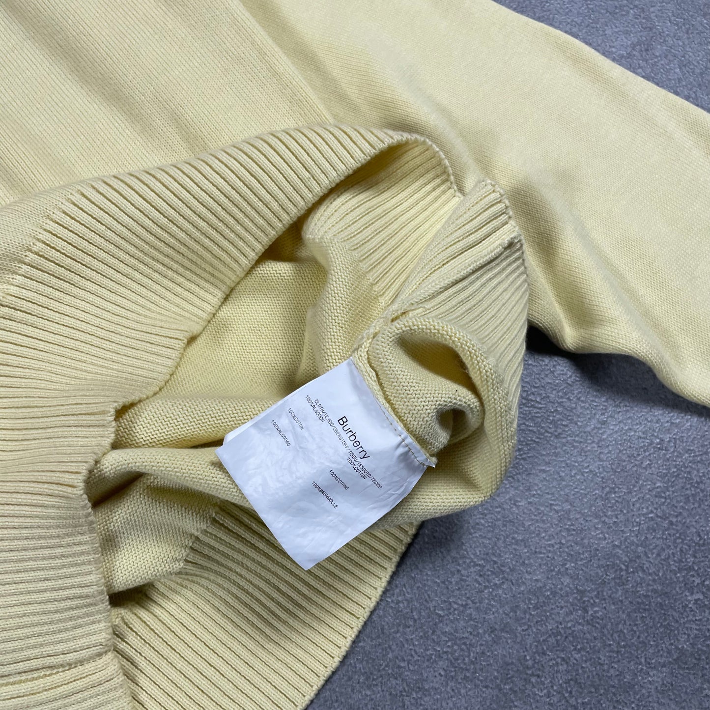 Burberry Crewneck (XL)