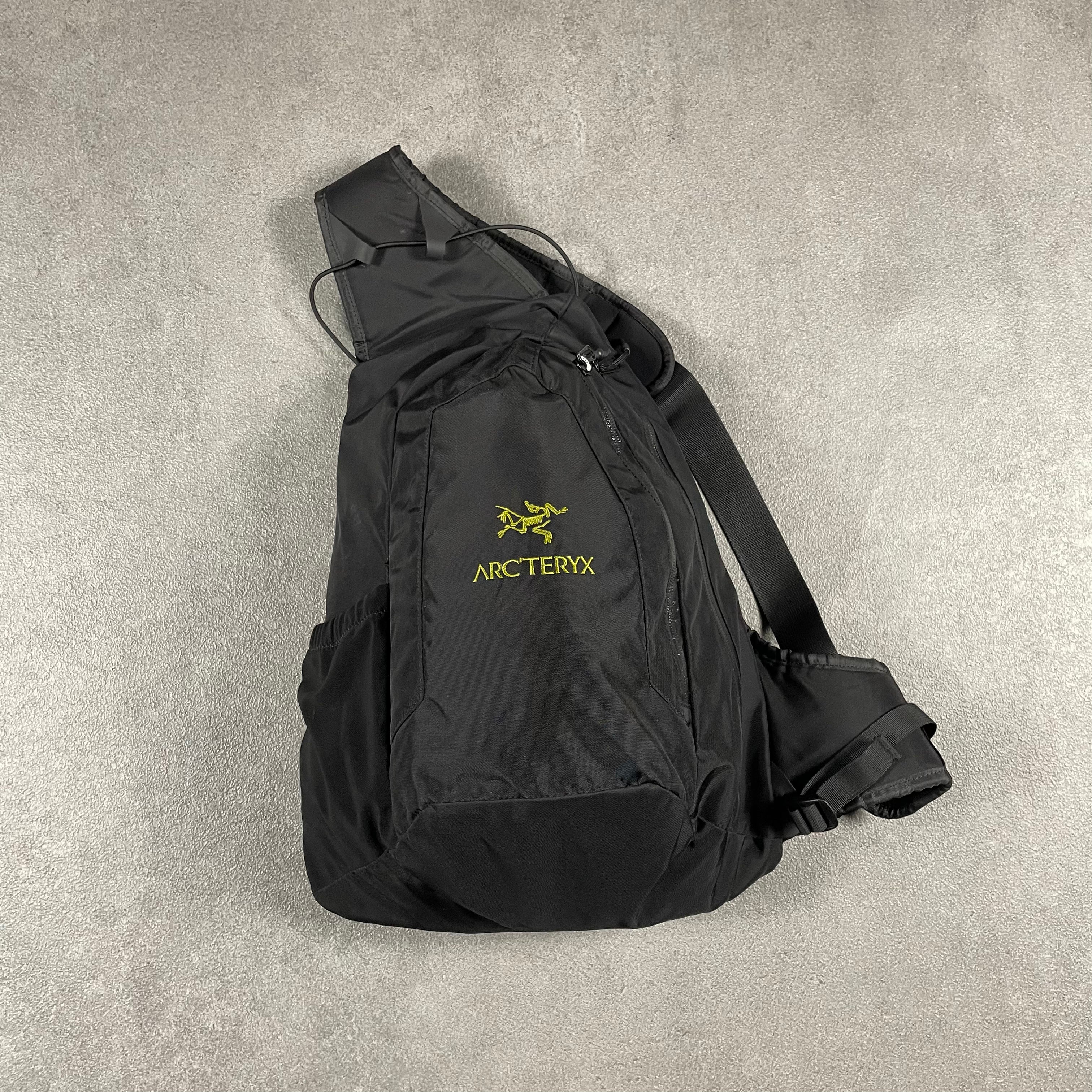 Arc'teryx Quiver / Sling Bag – LEGACY ARCHIVES Arc'teryx Quiver / Sling Bag – LEGACY ARCHIVES