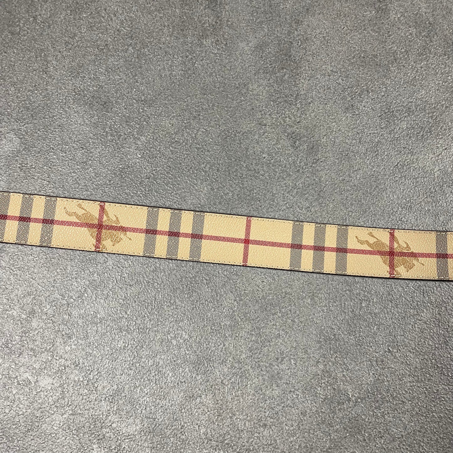 Burberry vintage belt (105)