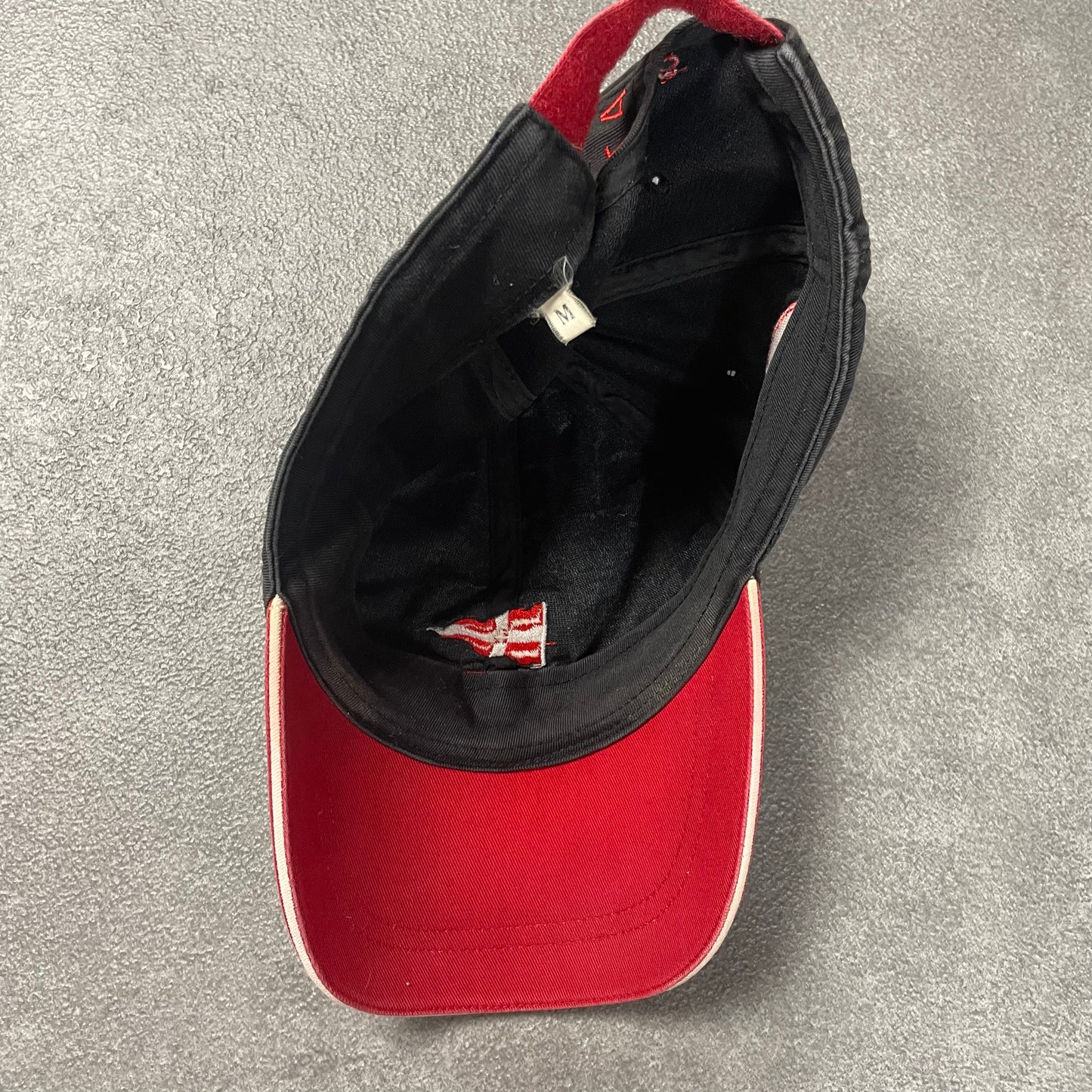 Prada Luna Rossa 86