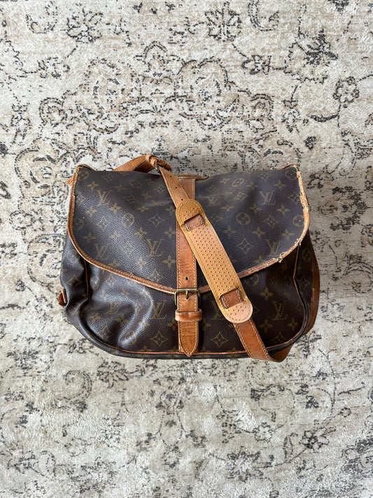 Louis Vuitton Saumur 45