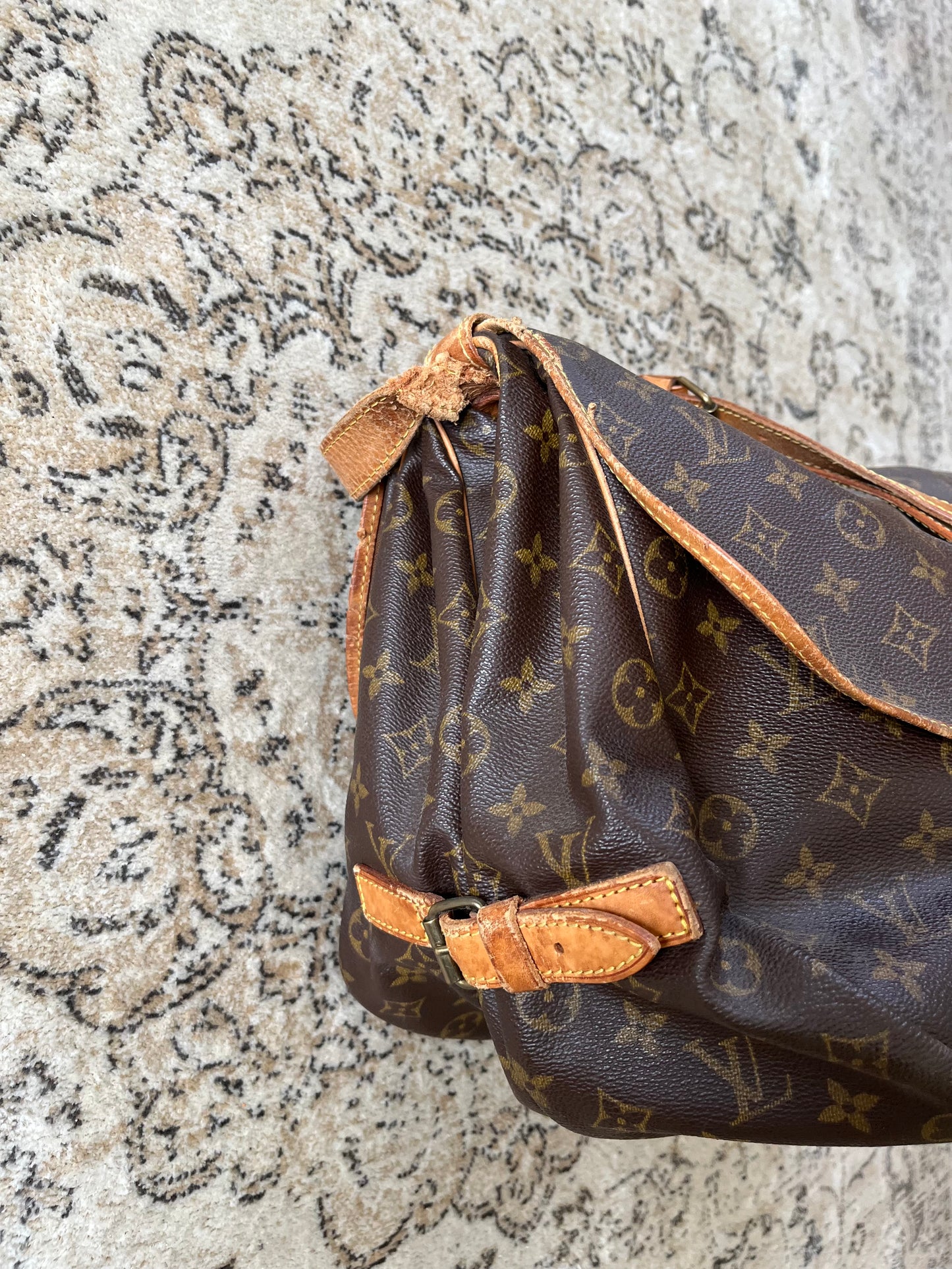 Louis Vuitton Saumur 45
