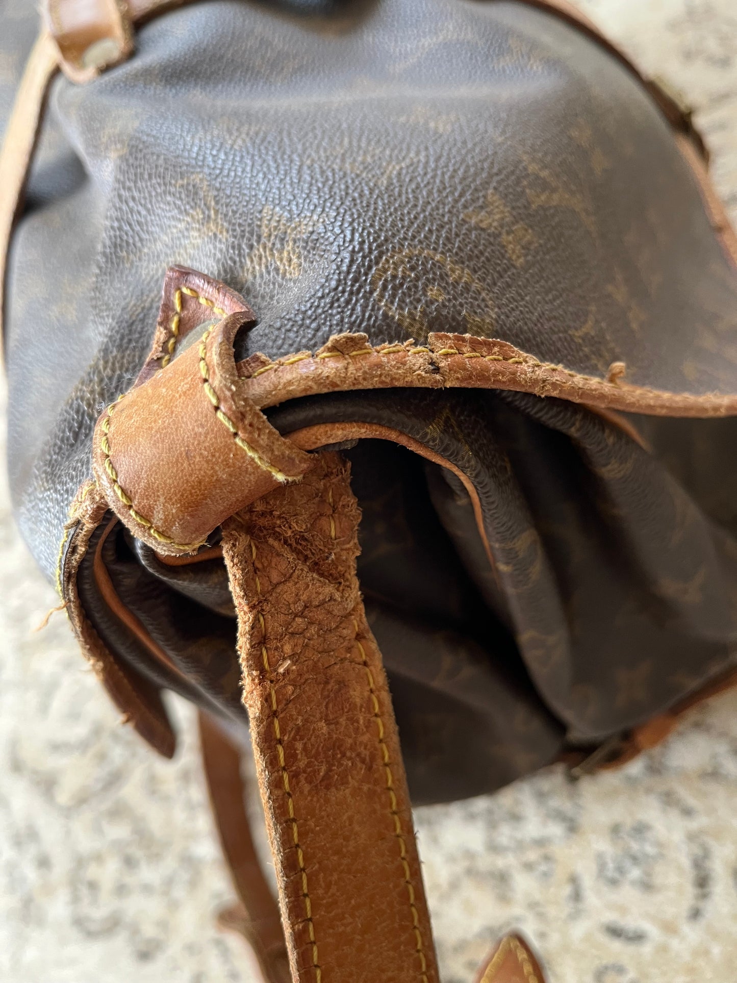 Louis Vuitton Saumur 45