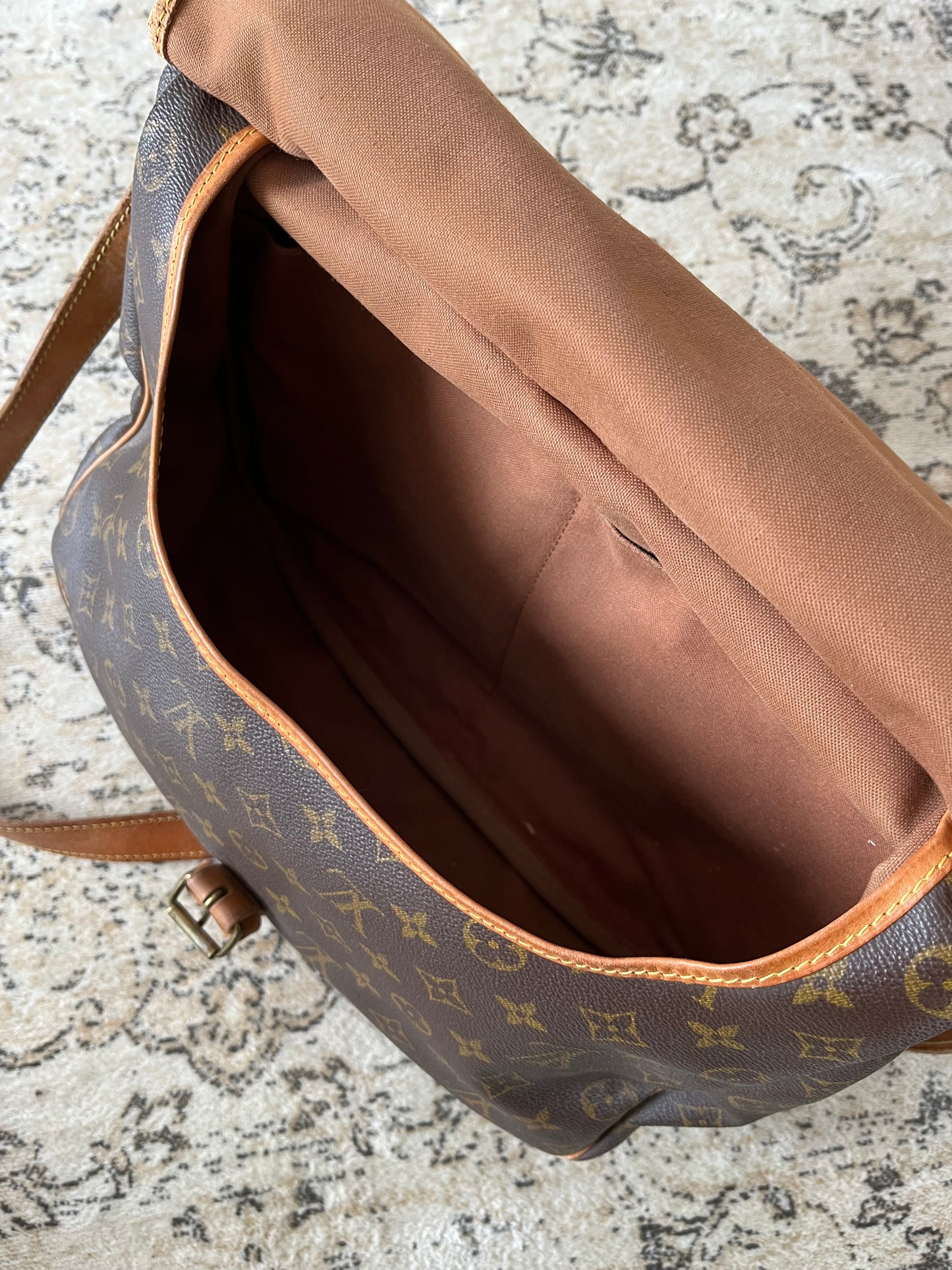 Louis Vuitton Saumur 45