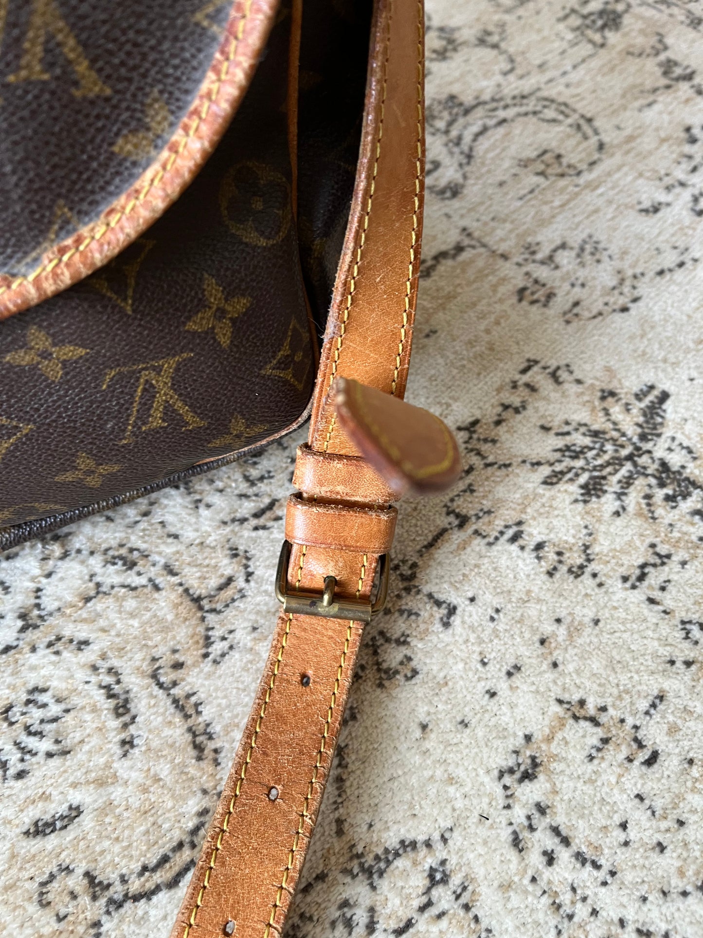 Louis Vuitton Saumur 45
