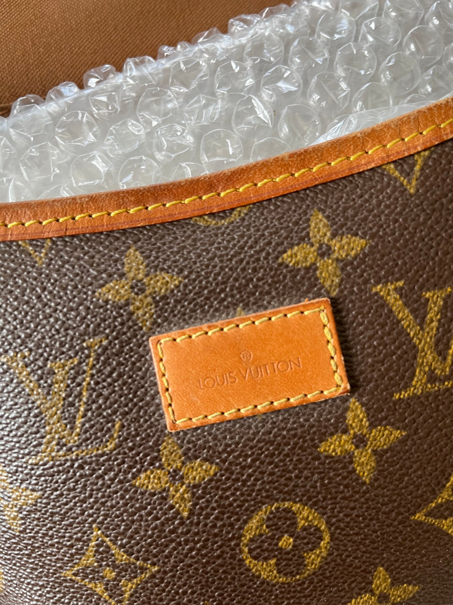 Louis Vuitton Saumur 45
