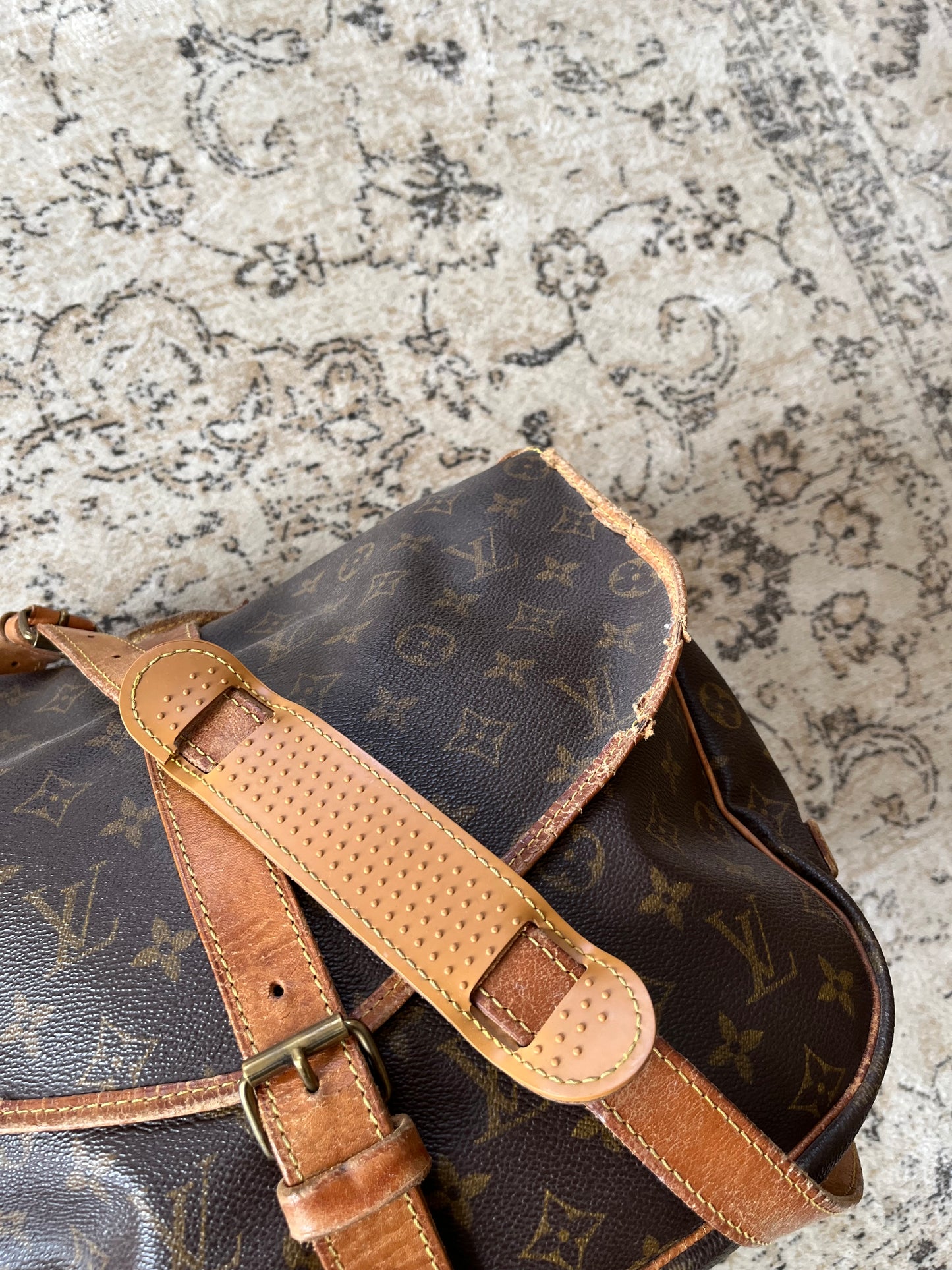 Louis Vuitton Saumur 45