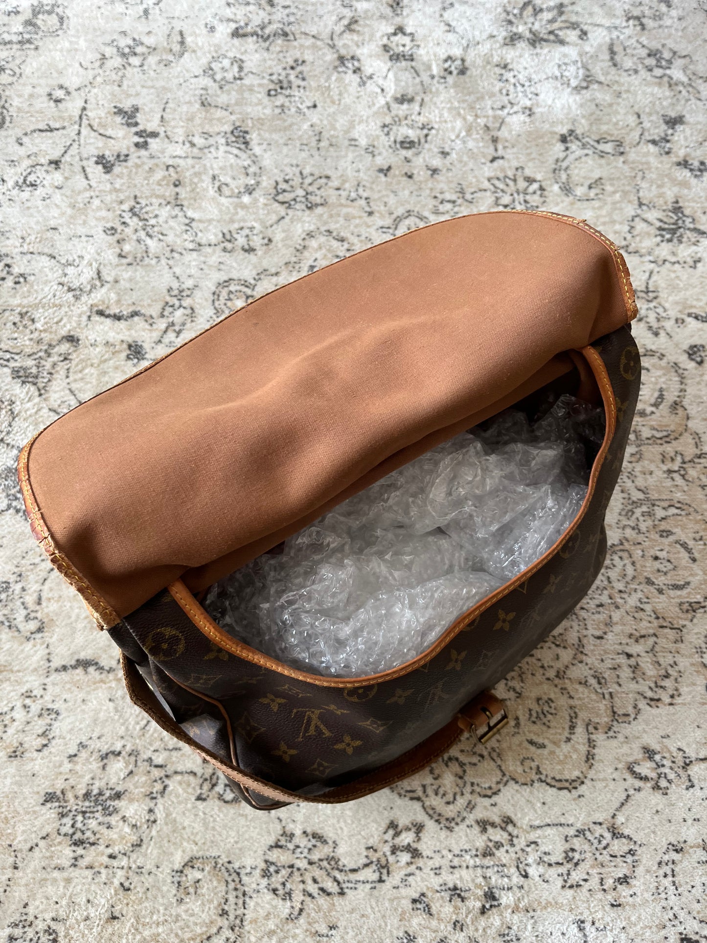Louis Vuitton Saumur 45