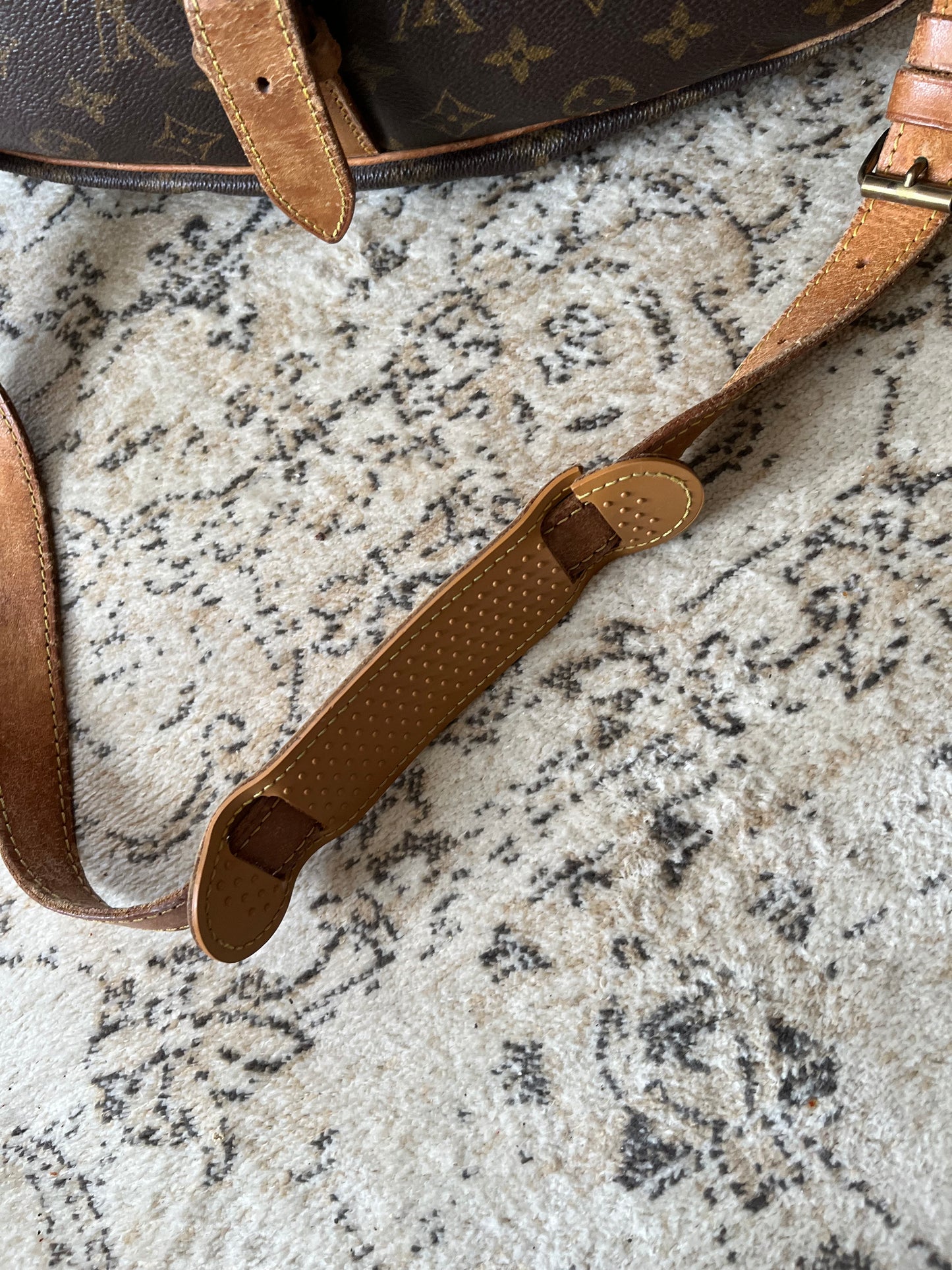 Louis Vuitton Saumur 45