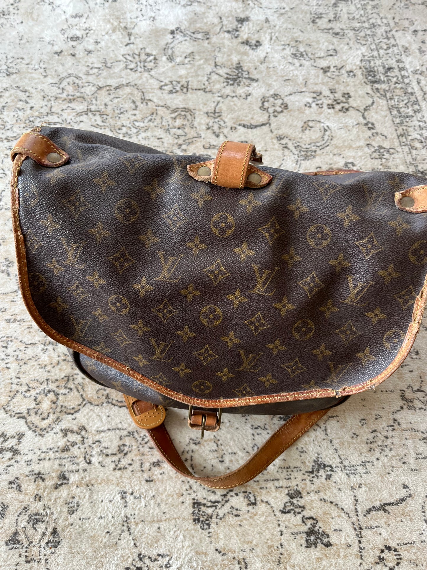 Louis Vuitton Saumur 45